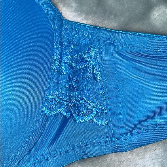 Blue side lace bra - Picture 3 of 3
